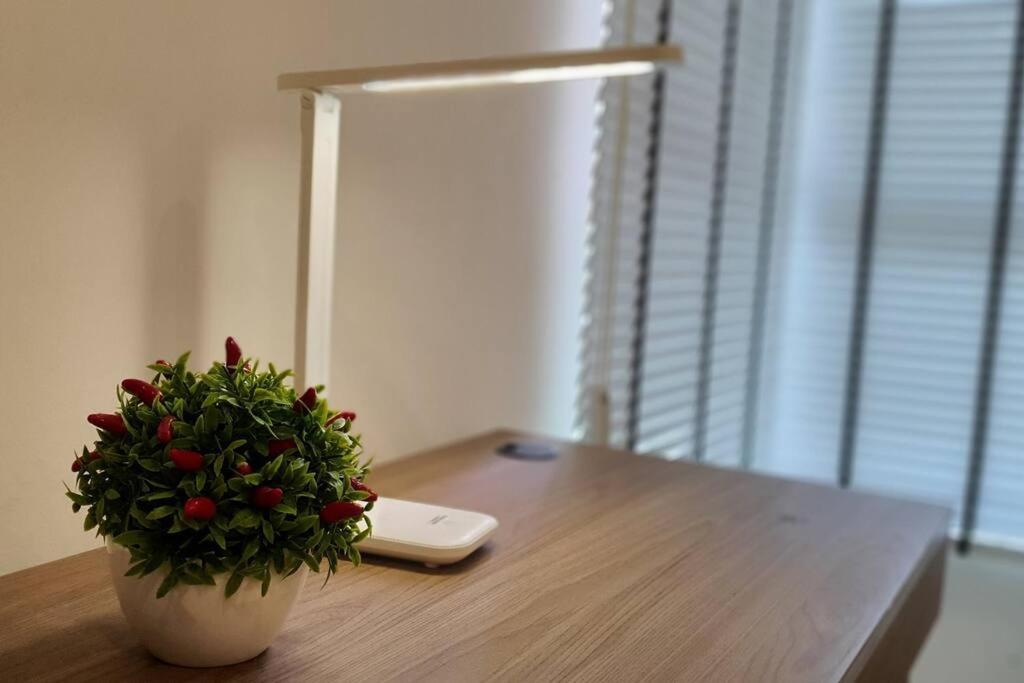 Kozi Square New Sgh Cozy 8a Apartment *